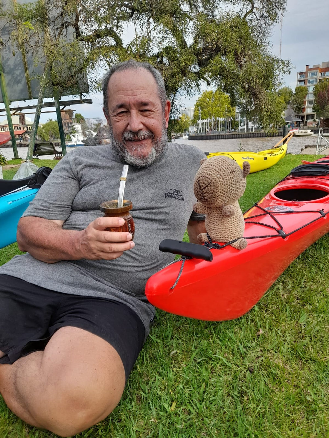 Time to paddle with Capybara
